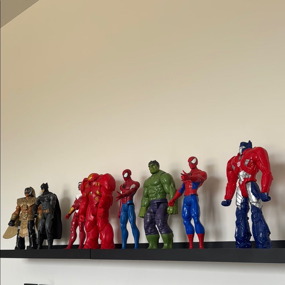 Superhero Action Figure Set - Multicolor